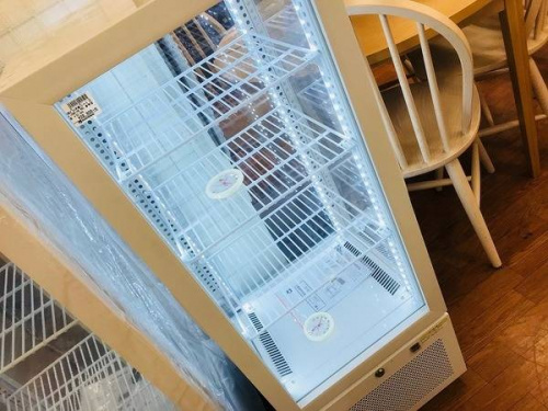 キッチン家電の冷蔵ショーケース