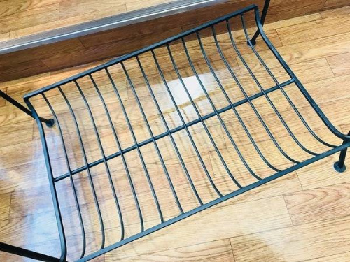 中古家具のハンガーラック