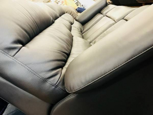 中古家具のソファー