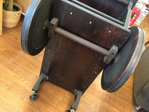 鎌倉　家具のカリモク