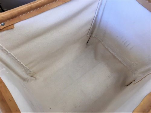 鎌倉　家具のスツール