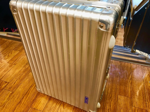 スーツケースのリモワ