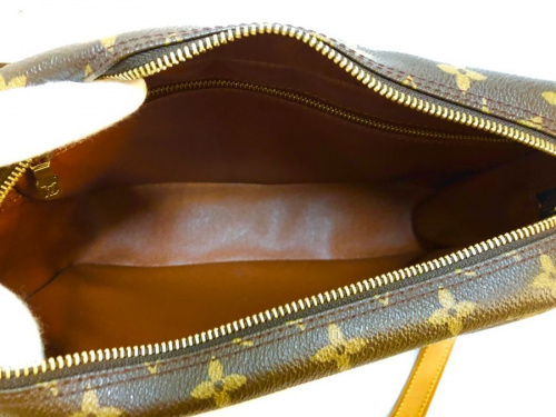 鎌倉　ブランドのLOUIS VUITTON