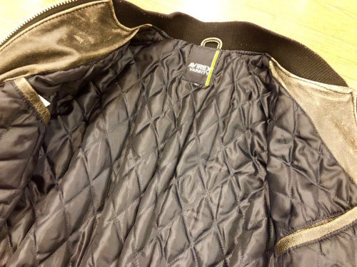 AVIREXのレザースタジャン