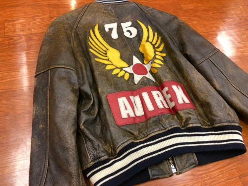 レザースタジャンのブランド