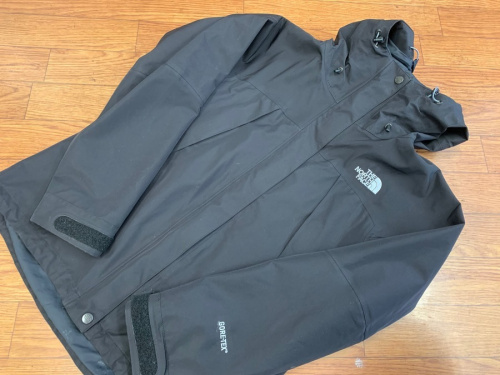 レディースファッションのパーカー