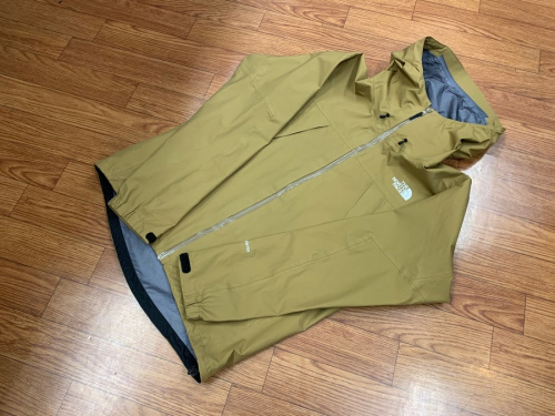 レディースファッションのパーカー