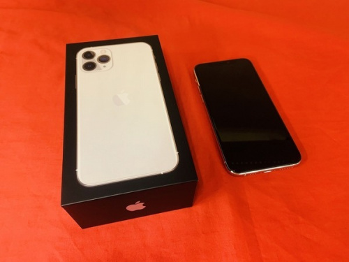 デジタル家電のiPhone(アイフォン)