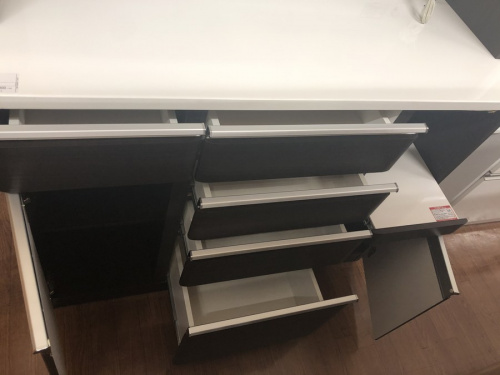 2枚スライド扉の大船 中古 家具