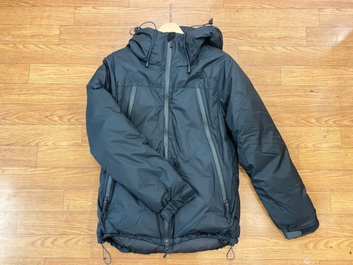 トップスのジャケット