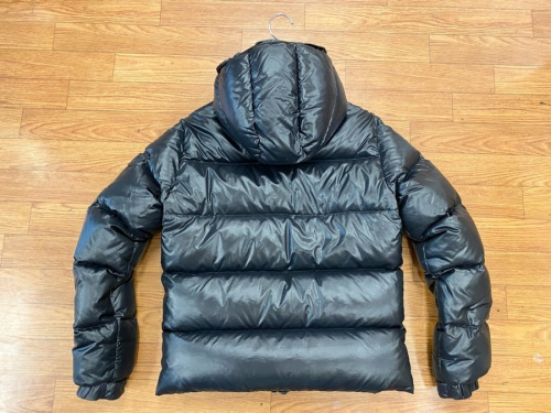 ジャケットのダウンジャケット