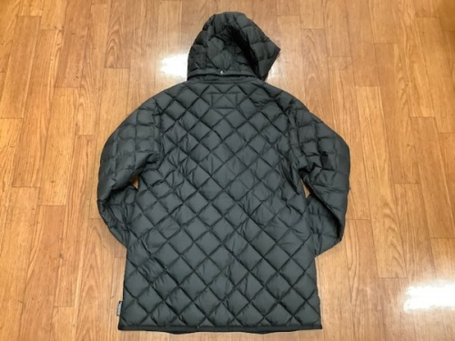 ジャケットのライトダウンジャケット