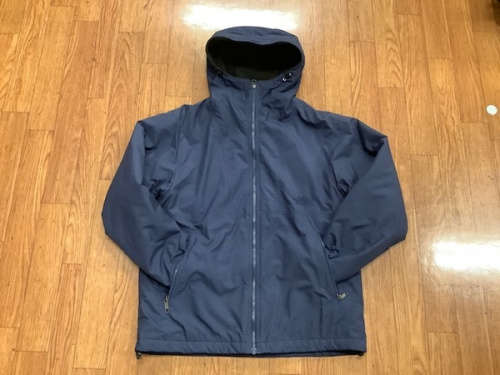 トップスのジャケット