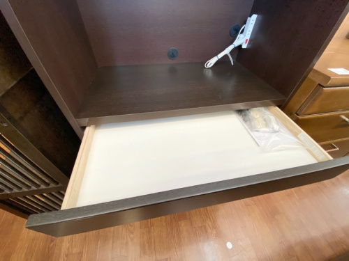 パソコンデスクのニトリ