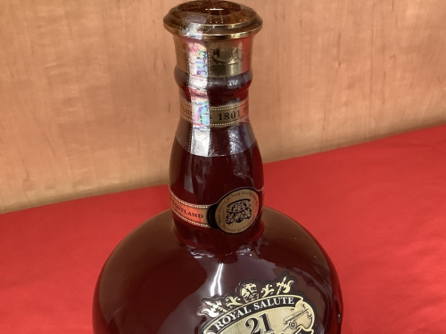 ウイスキーのROYAL SALUTE ロイヤルサルート