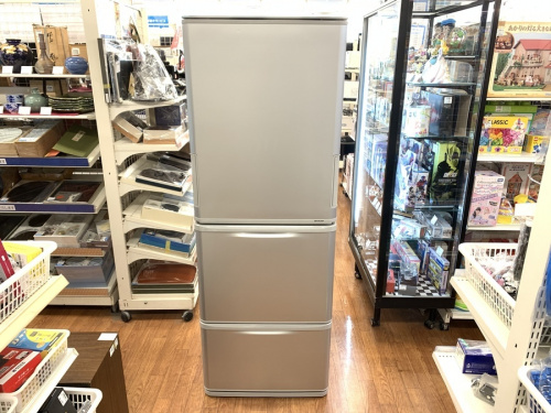 キッチン家電の冷蔵庫