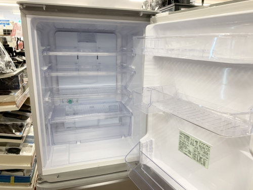 冷蔵庫の3ドア冷蔵庫