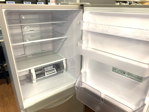 冷蔵庫の3ドア冷蔵庫