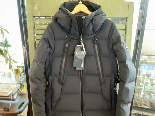 ダウンジャケットのマウンテニア