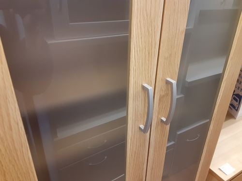 食器棚の2枚扉