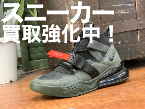 メンズファッションのスニーカー