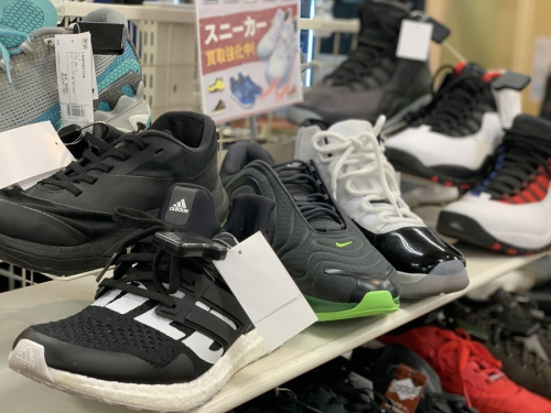 買取強化の大船　スニーカー　中古