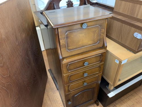 生活家具のドレッサー