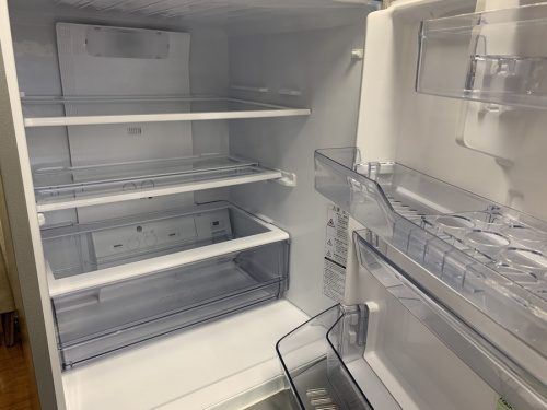 冷蔵庫の3ドア冷蔵庫
