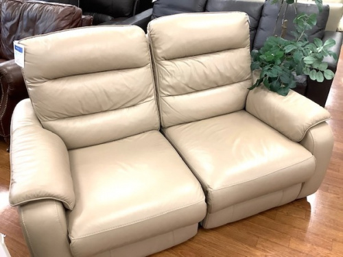 家具のソファ