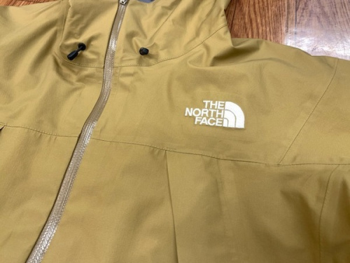 アウトドア用品のアウトドアウェア