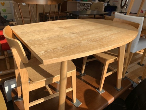 家具のダイニングセット