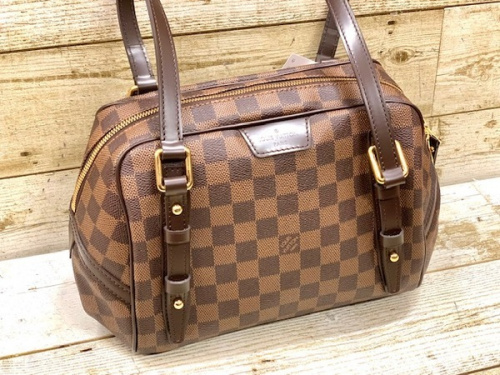 LOUIS VUITTONのモノグラム