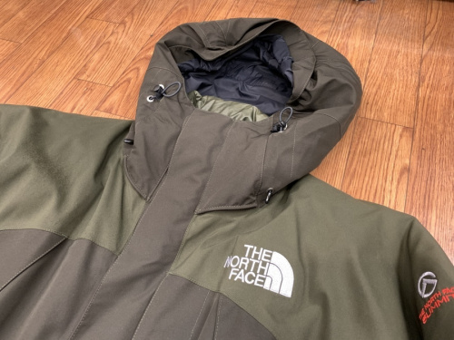 メンズファッションのパーカー