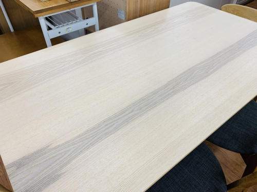 ダイニングセットのIKEA