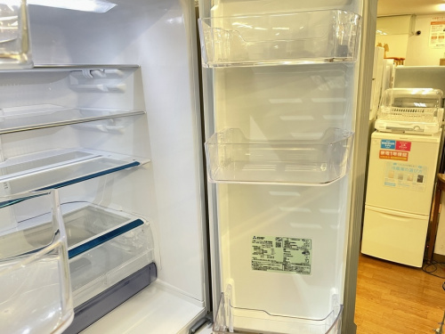 MITSUBISHIの６ドア