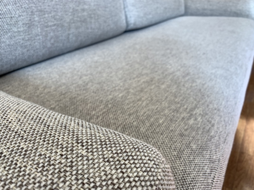 ウニコの2人掛けソファ