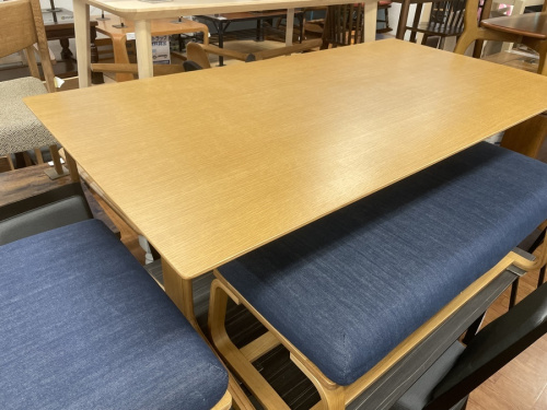 家具のダイニングセット