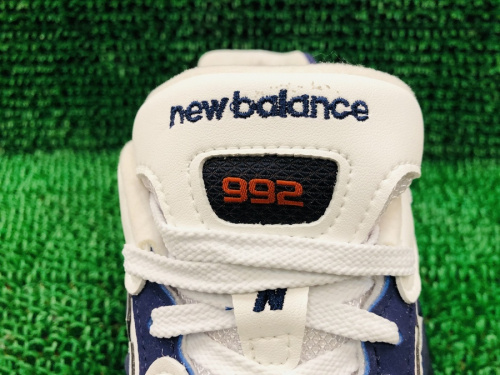 ニューバランスのM992