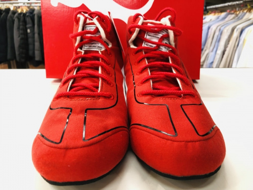 スニーカーのPUMA