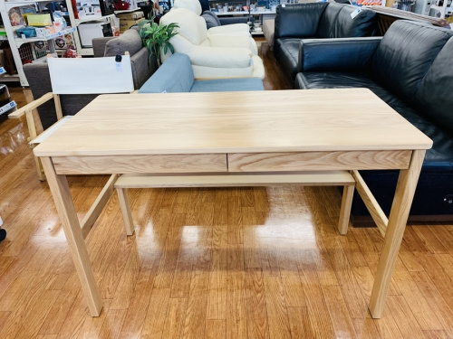 デスクのオーク材