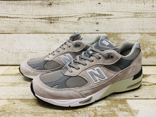 メンズファッションのスニーカー