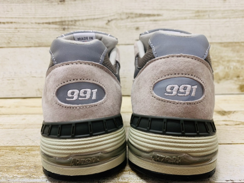 NEW BALANCEのニューバランス