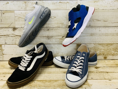 メンズファッションのスニーカー