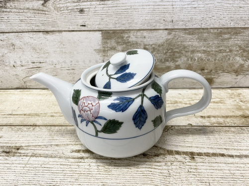 キッチン雑貨のカップ＆ソーサー