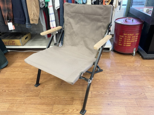 アウトドアチェアのキャンプ用品