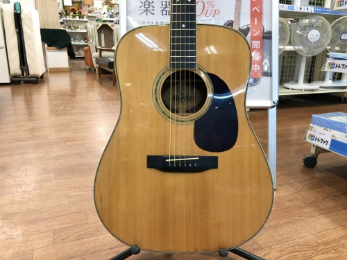 アコースティックギターのMORRIS