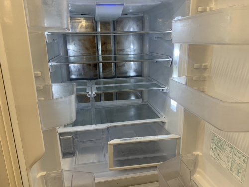 シャープの5ドア冷蔵庫