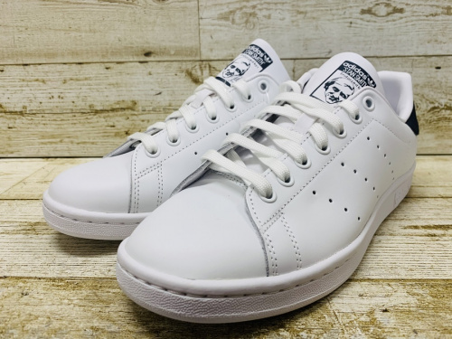 メンズファッションのスニーカー