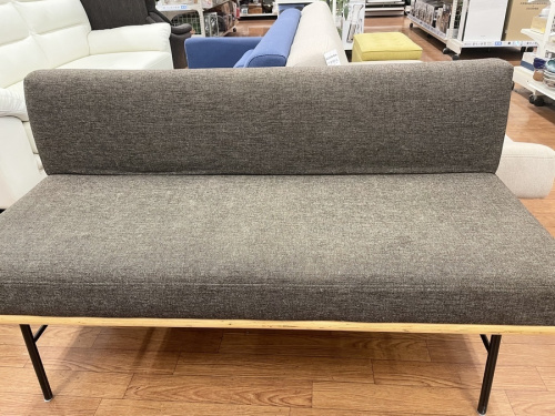 UNICOのソファー