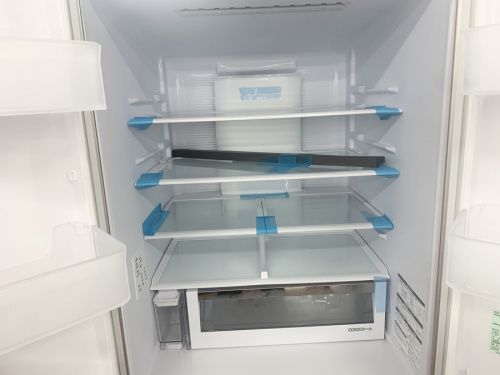 日立の6ドア冷蔵庫